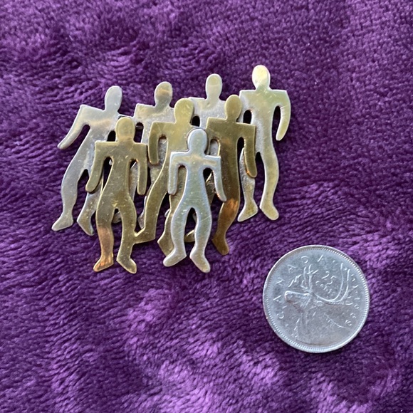 Silver Solidarity Pin - Picture 4 of 4